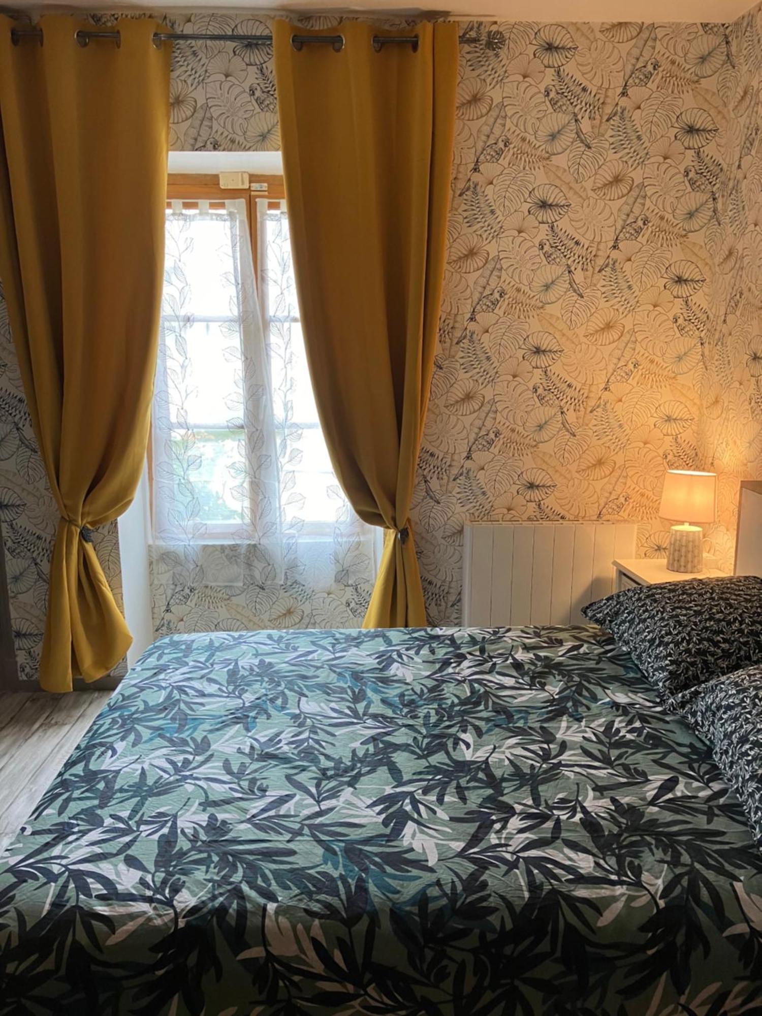 Charmante Maison En Pierres Precy-le-Sec Экстерьер фото