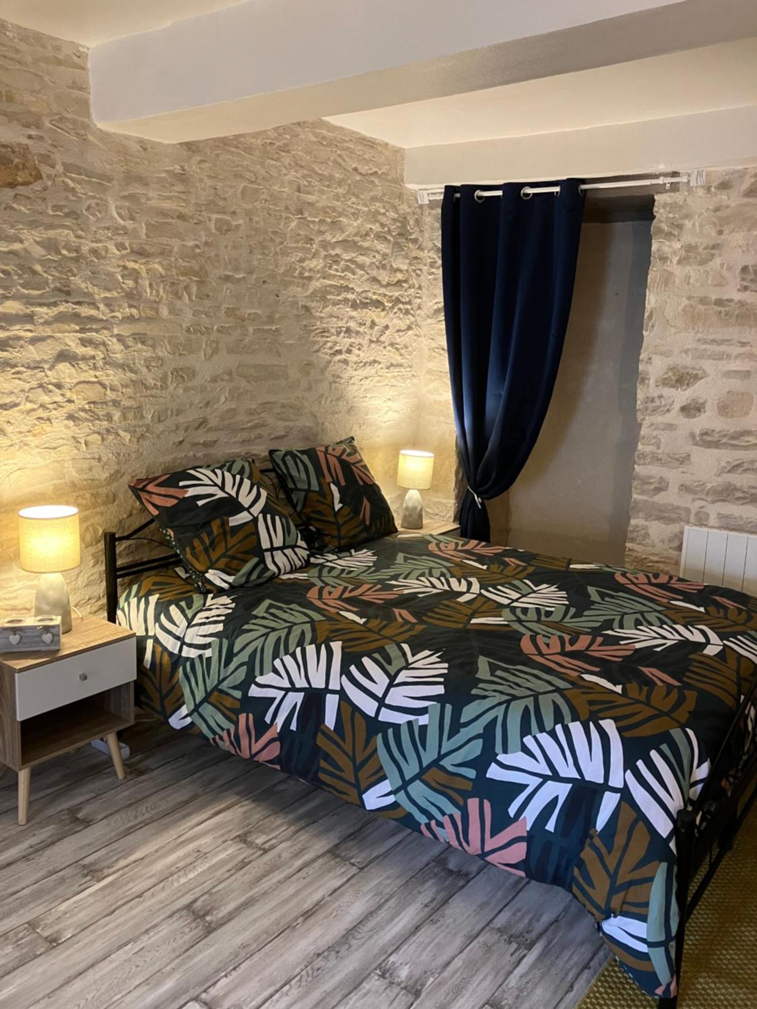 Charmante Maison En Pierres Precy-le-Sec Экстерьер фото
