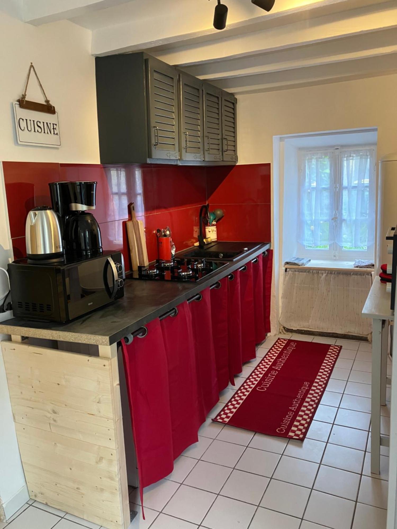 Charmante Maison En Pierres Precy-le-Sec Экстерьер фото