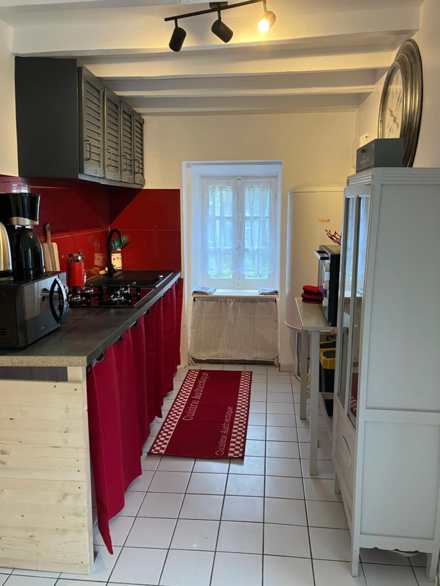 Charmante Maison En Pierres Precy-le-Sec Экстерьер фото